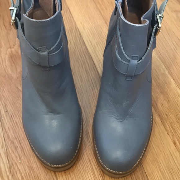 💥New!!💥TOP SHOP pale blue buckle ankle booties - Picture 4 of 8